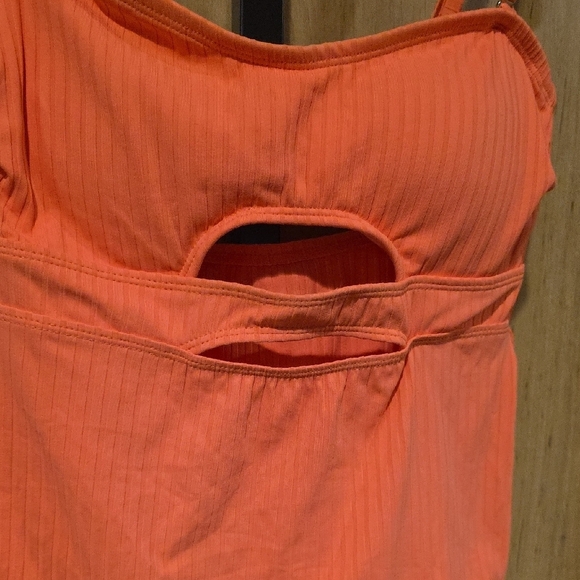 (J29) Coral Ribbed Cutout Swim Top Sz S - Picture 2 of 5
